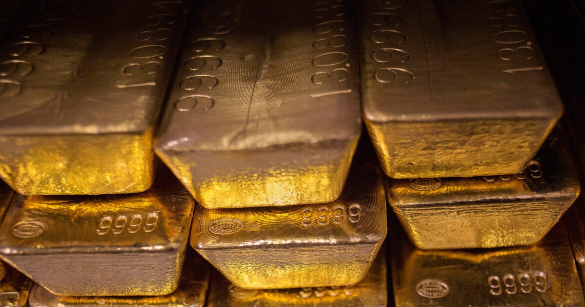 Goldman Sachs: Στα 5.000 δολάρια ο χρυσός, αν υπονομευθεί η ανεξαρτησία της Fed από τον Τραμπ