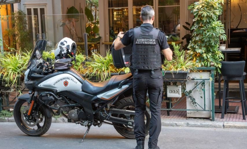 Δήμος Αθηναίων: Σφραγίζονται 38 καταστήματα για παραβίαση κοινόχρηστου χώρου