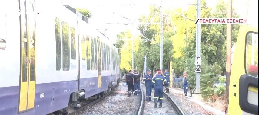 Νεκρός ο πεζός που παρασύρθηκε από τρένο του Προαστιακού στην Κωνσταντινουπόλεως