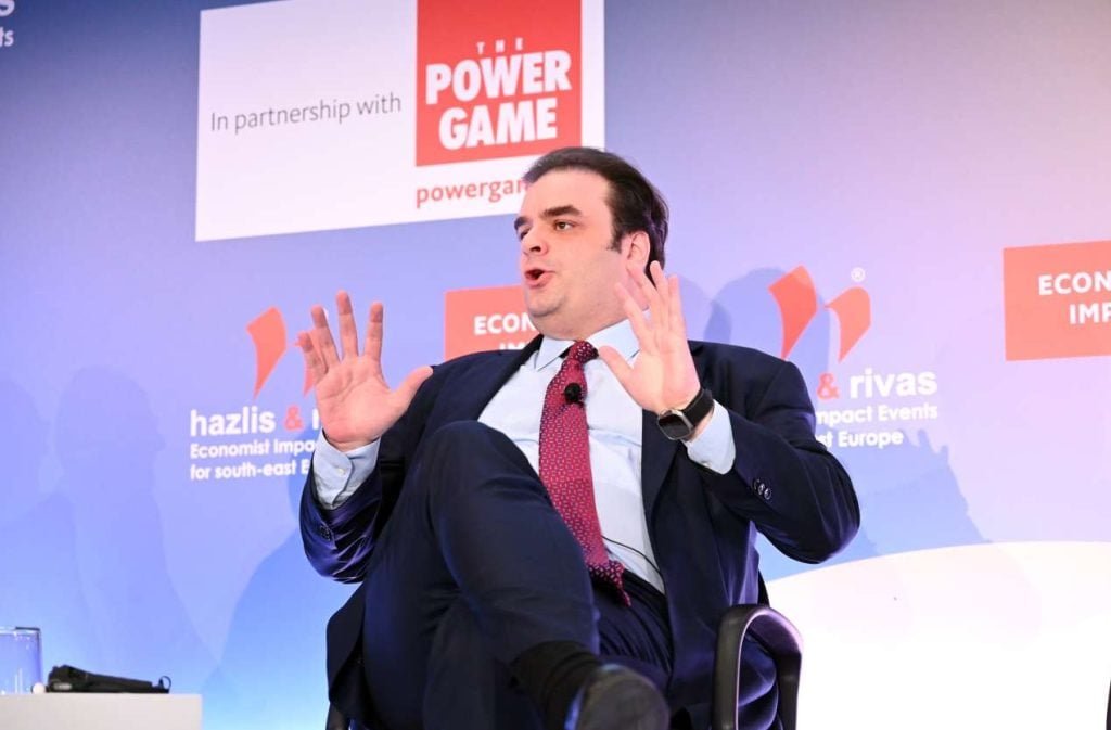 Πιερρακάκης στο συνέδριο του Economist: Με το πακέτο της ΔΕΘ δίνουμε βάρος στη μεσαία τάξη