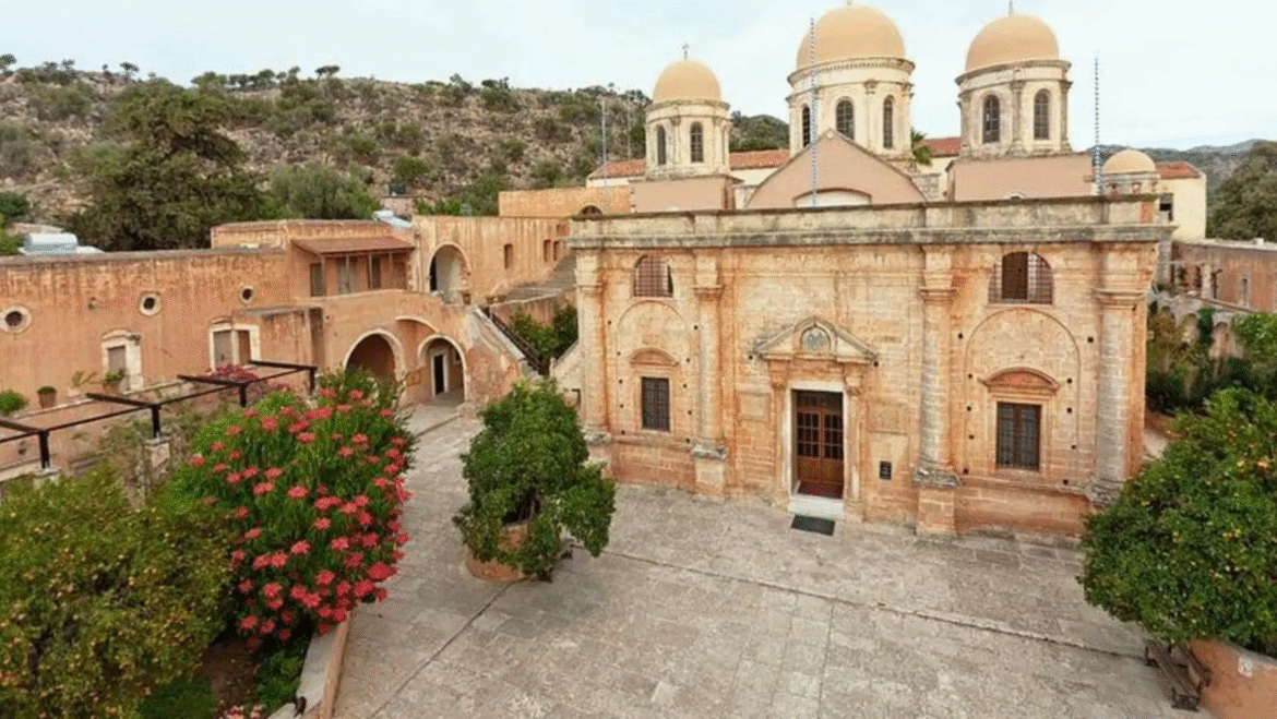 Μαφία της Κρήτης: «Μου έκαναν μαρτυρική τη ζωή, με απείλησαν αλλά όχι με ροζ βίντεο» – Τι λέει ο