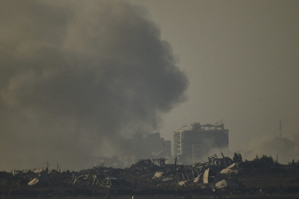 Ισραήλ: Τελεσίγραφο για εκκένωση στη Γάζα – «Παρέλαση» από τον στρατό του