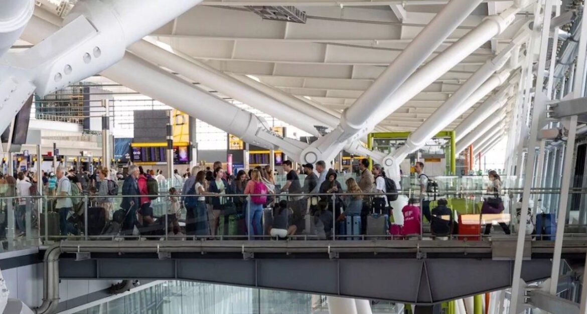 Συναγερμός στο αεροδρόμιο Χίθροου – Εκκενώθηκε τερματικός σταθμός