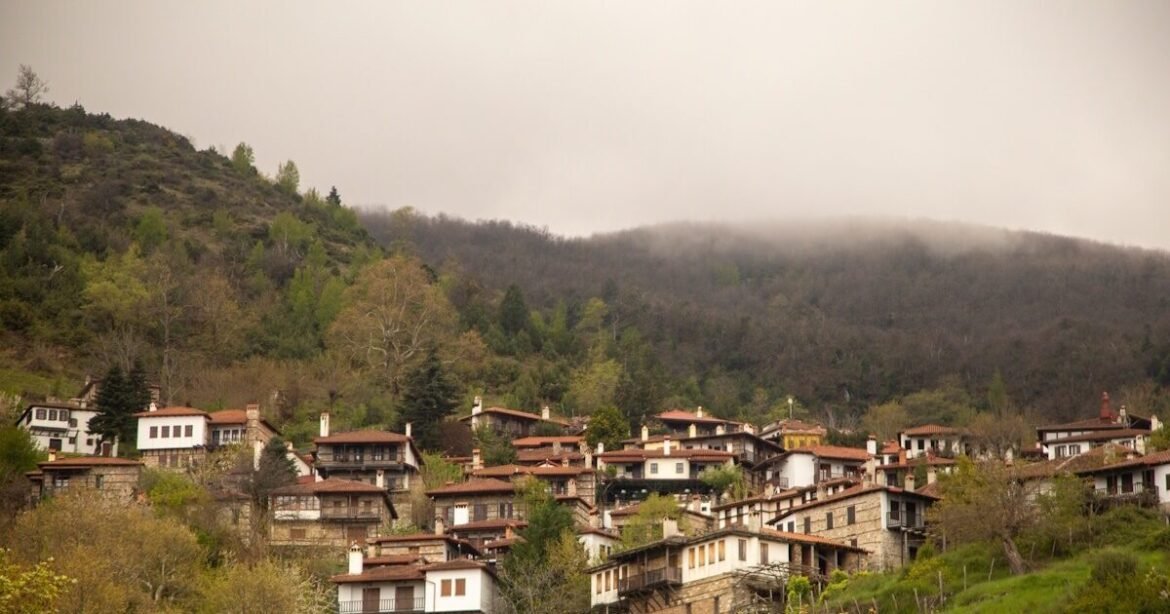 ΕΝΦΙΑ: Όλη η λίστα με τους 12.720 οικισμούς όπου θα καταργηθεί ο φόρος σε 2 χρόνια