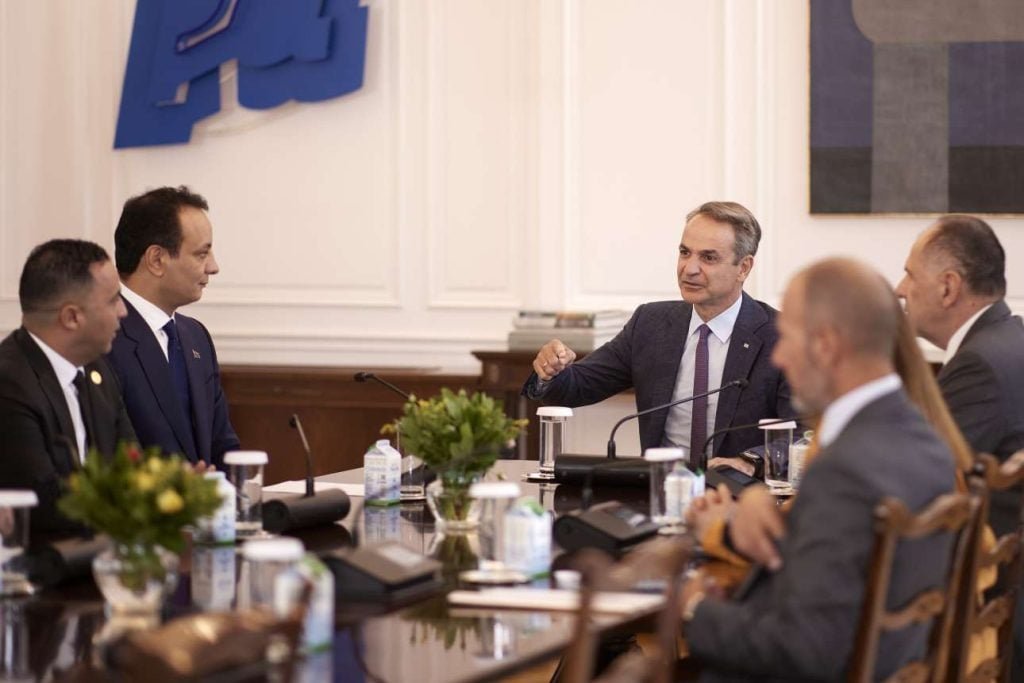 Συνάντηση Μητσοτάκη – Γεραπετρίτη με τον γιο του Χαφτάρ – τι συζητήθηκε