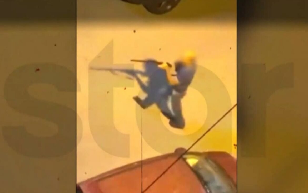 Θεσσαλονίκη: Δικογραφία σε βάρος του 49χρονου που απείλησε ανήλικους με καραμπίνα – Δείτε βίντεο