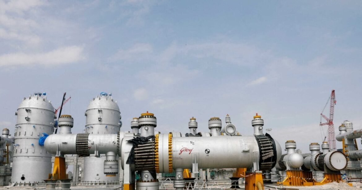 Στροφή της Ουγγαρίας – Δεκαετής συμφωνία φυσικού αερίου με Shell καθώς η ΕΕ απομακρύνεται από τη Ρωσία