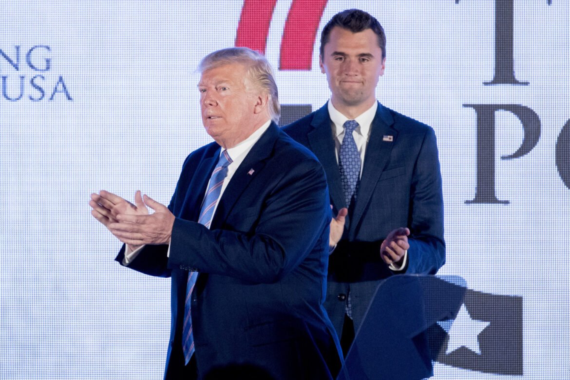 Νεκρός ο συγγραφέας Τσάρλι Κερκ που πυροβόλησαν στη Γιούτα – Το ανακοίνωσε ο ίδιος ο Τραμπ