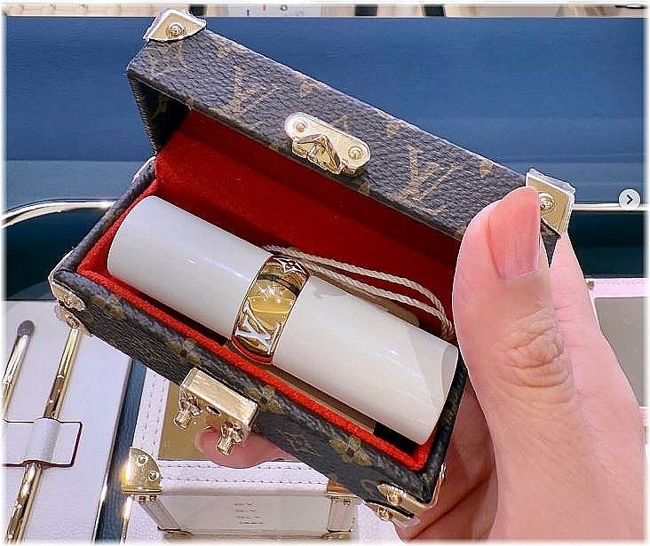 Brands πολυτελείας: Στρατηγική στροφή στα “πιο προσιτά” καλλυντικά και αξεσουάρ