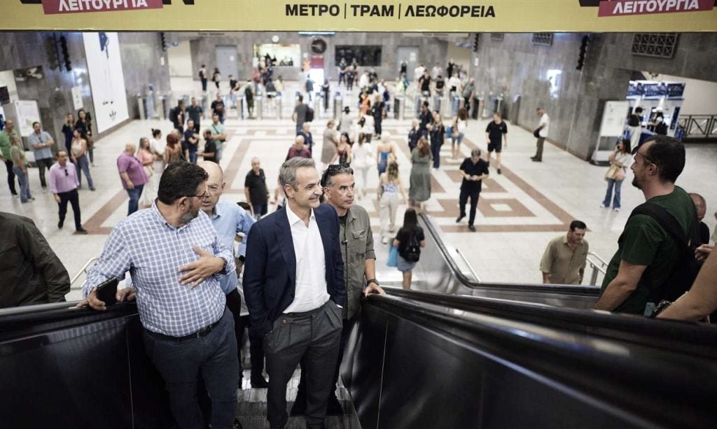 Στο μετρό ο Κυριάκος Μητσοτάκης – Ξεκινά η 24ωρη λειτουργία για το Σαββατοκύριακο