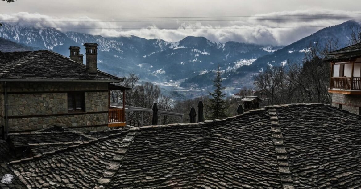 ΟΠΕΚΑ: Έως 600 ευρώ ετησίως για οικογένειες σε ορεινές και μειονεκτικές περιοχές – Τα βήματα για τους δικαιούχους