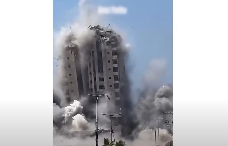 Το Ισραήλ ισοπέδωσε εμβληματικό κτίριο στη Γάζα – Βίντεο από τη στιγμή του χτυπήματος