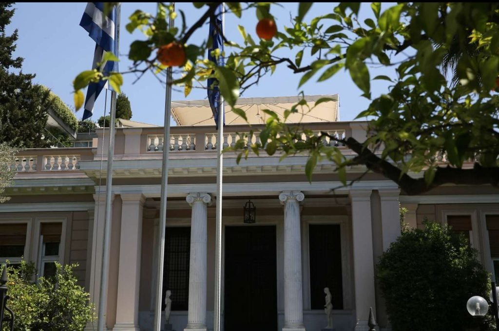 Σύσκεψη στο Μαξίμου για το Μεταναστευτικό – επιχείρηση αποσυμφόρησης της Κρήτης