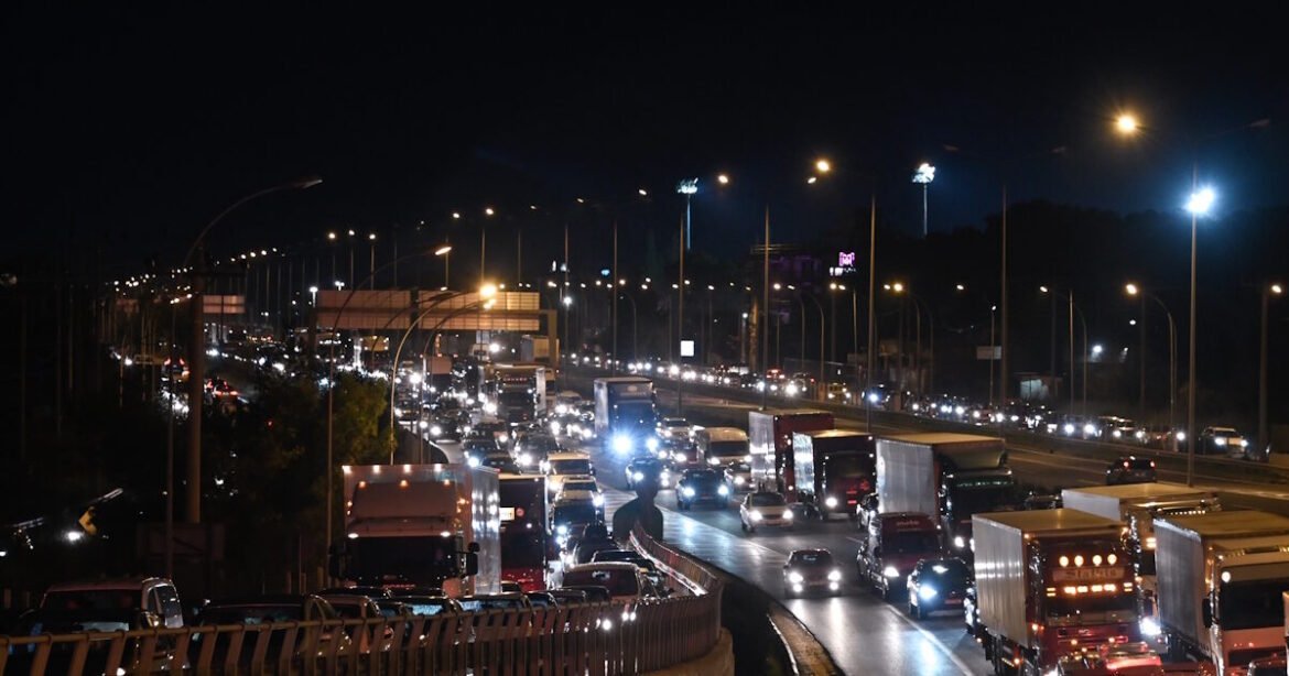 Μποτιλιάρισμα χιλιομέτρων στον Κηφισό λόγω τροχαίου