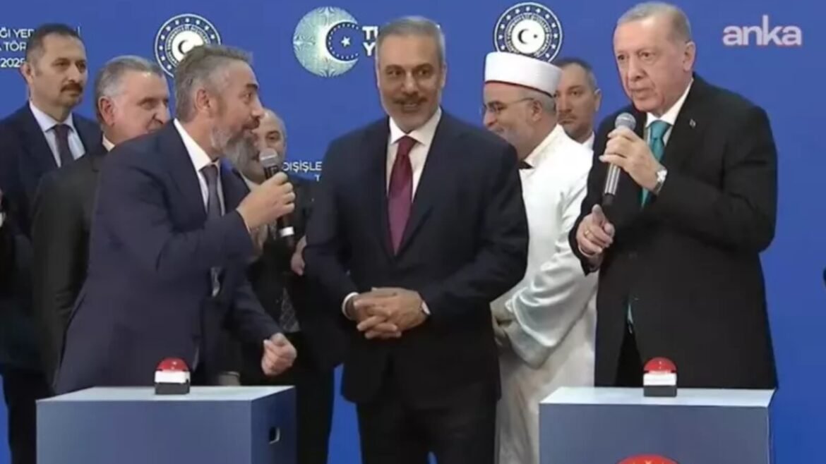 Ο Ερντογάν «παζαρεύει» με εργολάβο μπροστά στις κάμερες – Ο viral διάλογος (βίντεο)