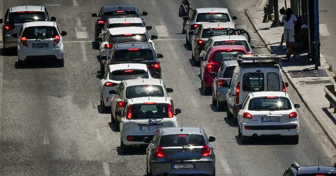 Τροχαίο με έναν τραυματία στον Κηφισό – Με προβλήματα η κυκλοφορία στο ρεύμα προς Πειραιά