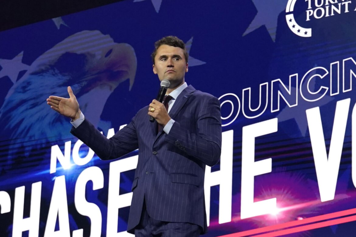 Συνελήφθη ένοπλος που παρίστανε τον αστυνομικό στο στάδιο πριν από την κηδεία του Κερκ