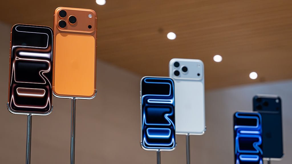 Τα iPhone 17 είναι επιρρεπή σε γρατσουνιές, η Apple αντιμέτωπη με το “scratchgate”