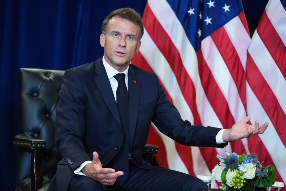 Μακρόν σε διαφορετικό… μήκος κύματος με Τραμπ: Δεν θα ανοίξουμε πυρ απέναντι στις ρωσικές προκλήσεις