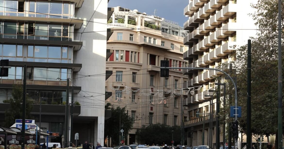 Καραμπόλα 8 οχημάτων στη Λεωφόρο Αλεξάνδρας – Μεγάλα προβλήματα στο ρεύμα προς Πατησίων