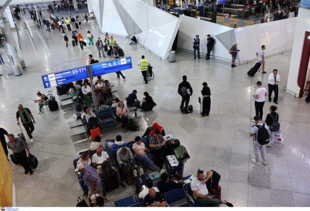 Αεροδρόμιο «Ελ. Βενιζέλος»: Ταλαιπωρία για χιλιάδες ταξιδιώτες – Πού οφείλονται οι καθυστερήσεις στις