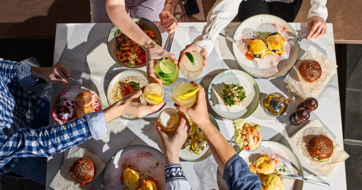 Μπαράζ εξαγορών και συγχωνεύσεων στη βιομηχανία τροφίμων και ποτών