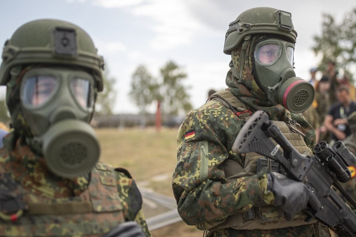 Σε εξέλιξη μεγάλη στρατιωτική άσκηση στο Αμβούργο με προσομοίωση κατασκοπείας, επίθεσης με drone, δολιοφθοράς