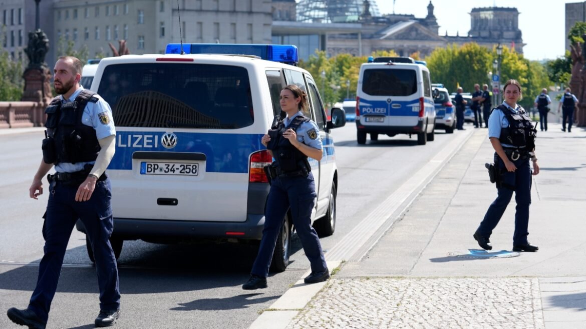 Συναγερμός στο Μόναχο: Κλειστό το Oktoberfest μετά από απειλή για βόμβα – Το πτώμα και οι πυροβολισμοί