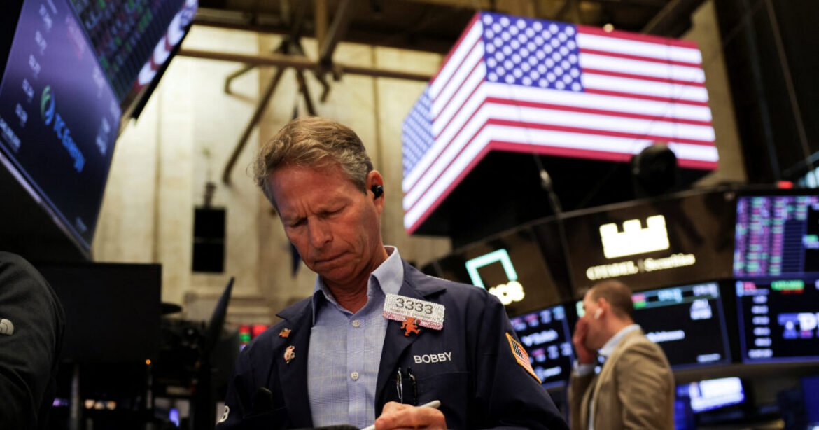 Πτώση στη Wall Street μετά το shutdown στις ΗΠΑ