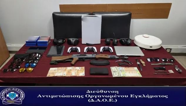 Θεσσαλονίκη: Εξαρθρώθηκε κύκλωμα που «έγδυνε» σπίτια – Οι τσιλιαδόροι και το ενεχυροδανειστήριο – ΒΙΝΤΕΟ