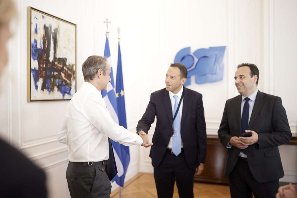 Συνάντηση Μητσοτάκη με τον αντιπρόεδρο της Google Εβαν Κωτσοβίνο