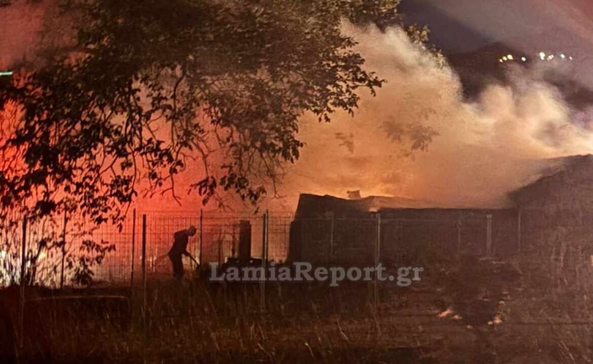 Μακρακώμη: Συναγερμός στην Πυροσβεστική για φωτιά σε αποθήκη – ΦΩΤΟ