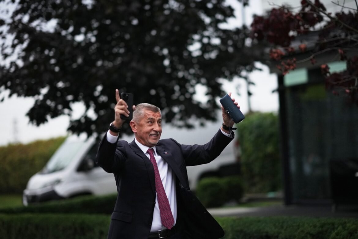 Νέος πονοκέφαλος στις Βρυξέλλες: Θρίαμβος του Babis στις εκλογές της Τσεχίας