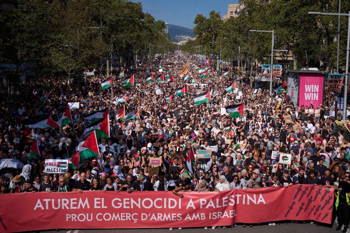 Λαοθάλασσες σε πολλές ευρωπαϊκές μητροπόλεις για την Παλαιστίνη (δείτε βίντεο)