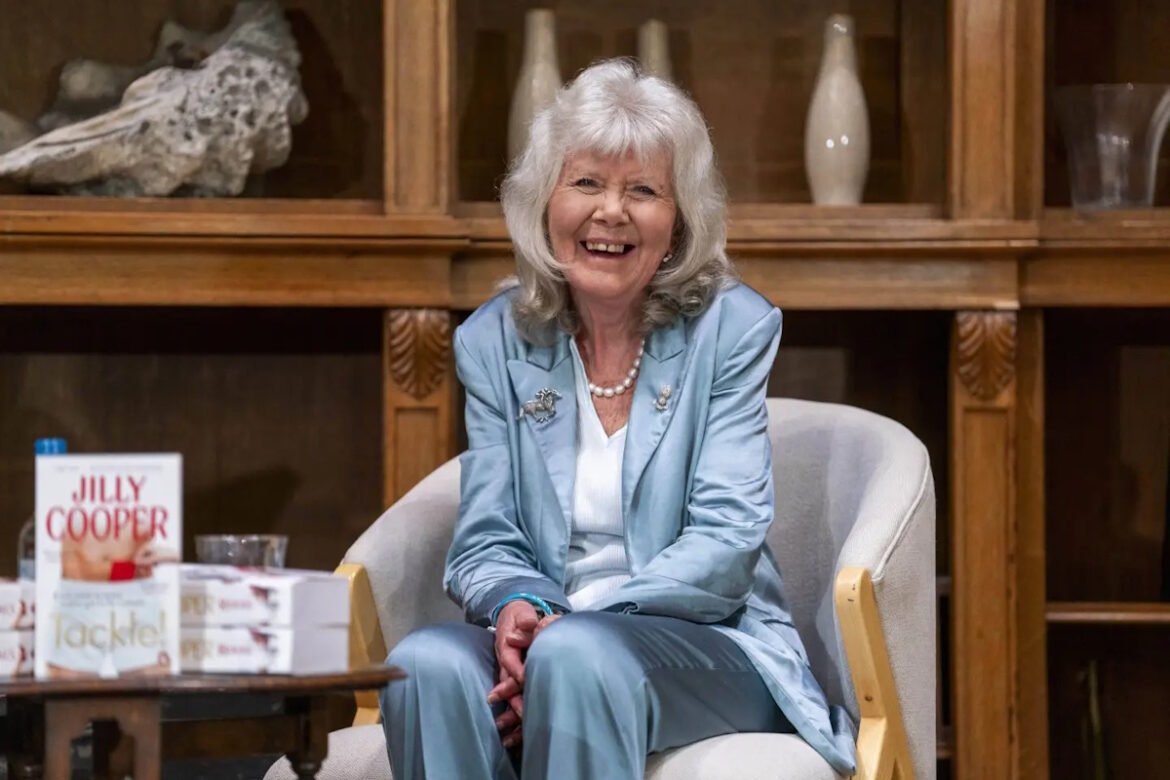 Πέθανε η γνωστή Βρετανίδα συγγραφέας Jilly Cooper σε ηλικία 88 ετών