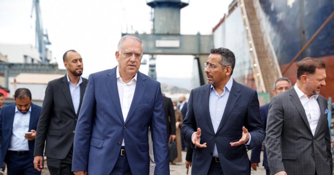 Συνάντηση Θεοδωρικάκου με τον υπουργό Βιομηχανίας της Σαουδικής Αραβίας και επίσκεψη στα Ναυπηγεία Ελευσίνας