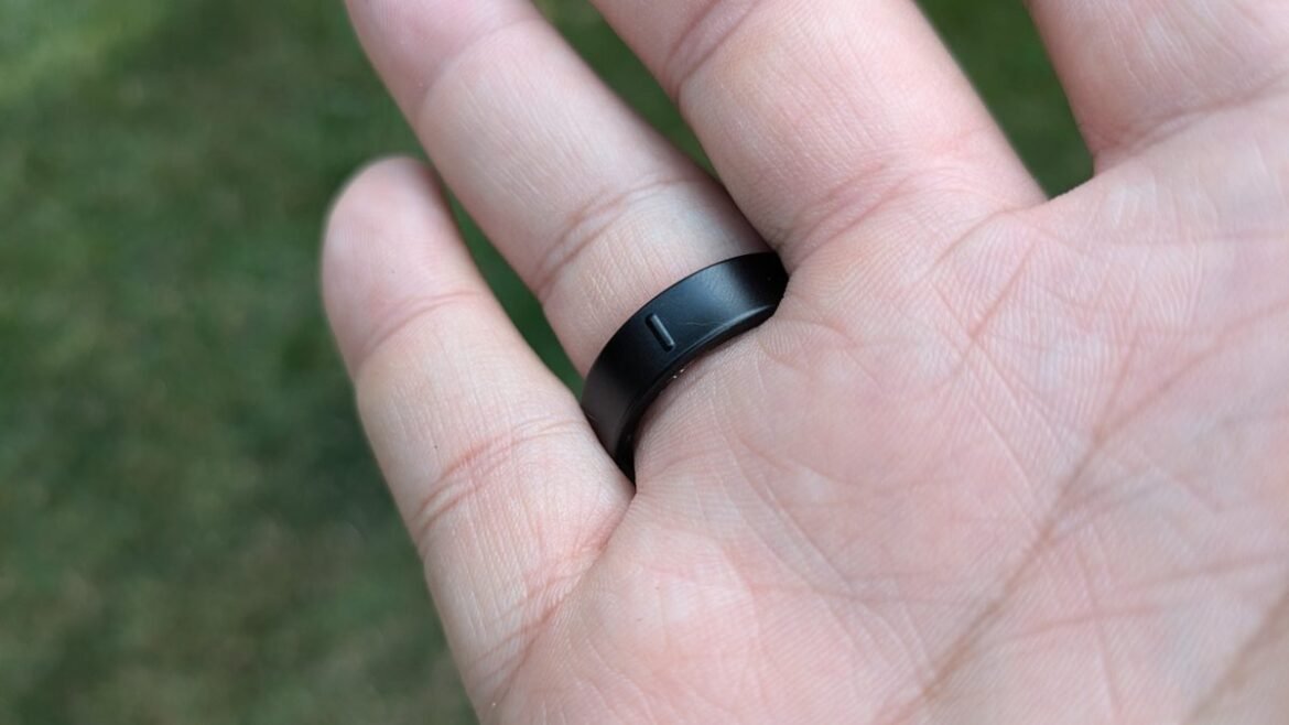 Ένα Samsung Galaxy Ring κόλλησε στο δάχτυλο ενός YouTuber και εν τέλει αφαιρέθηκε από ιατρό