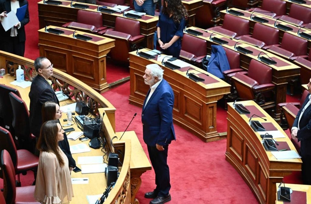 Δρίτσας η επιστροφή: Ορκίστηκε βουλευτής στη θέση του παραιτηθέντος Αλέξη Τσίπρα