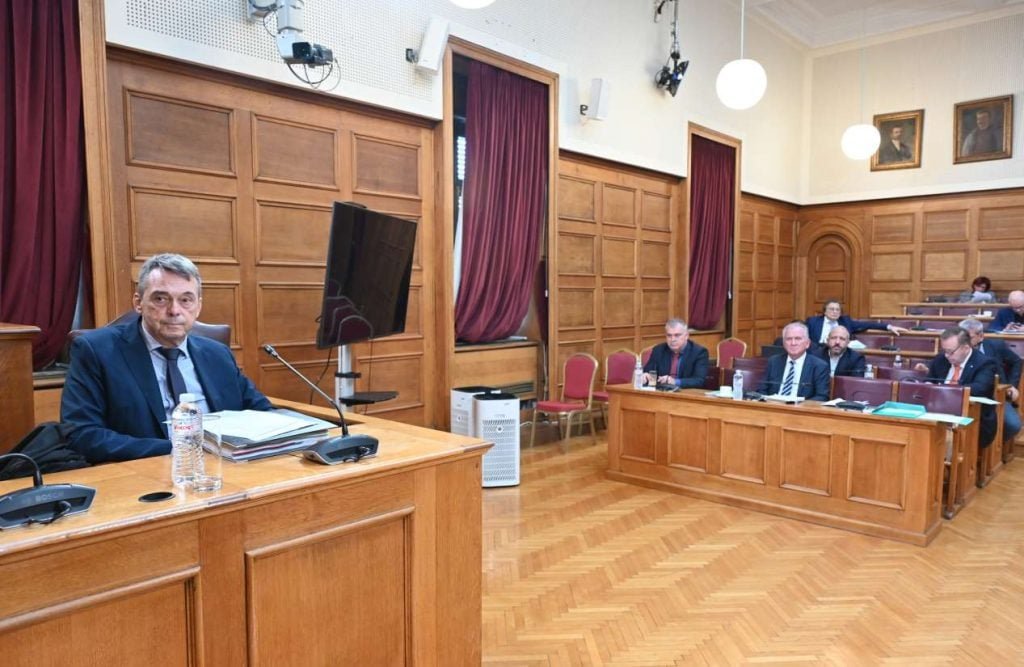 Σήκωσε κουρνιαχτό η κατάθεση Βάρρα στην Εξεταστική: Ζητούν κατ’ αντιπαράσταση με Βορίδη – Νέα «καρφιά» ΝΔ για ΠΑΣΟΚ