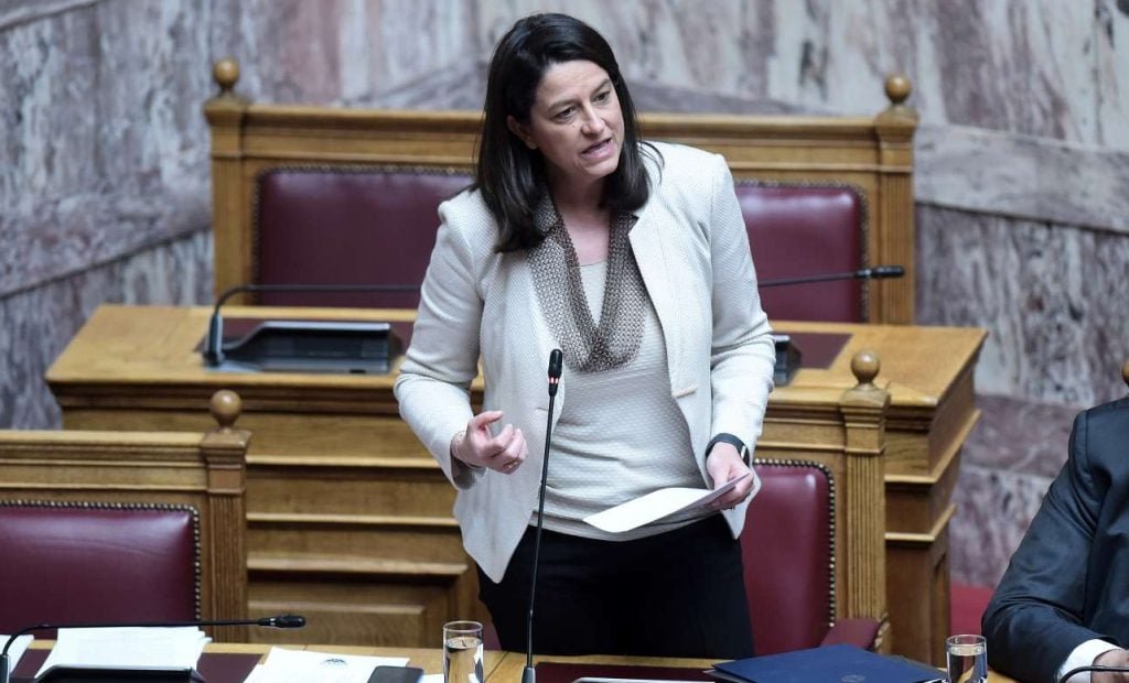 Εργασιακό δια χειρός Κεραμέως: Νέες διευκρινίσεις για 13ωρο και τετραήμερη εργασία