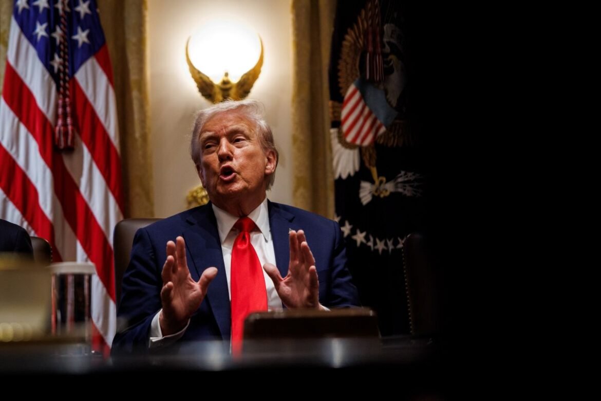 Ο Τραμπ θέλει να διώξει την Ισπανία από το ΝΑΤΟ