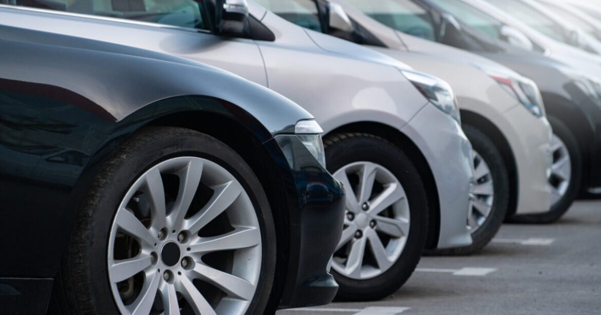 Πρόστιμα έως 2.000 ευρώ για απλήρωτα τέλη, ΚΤΕΟ και ανασφάλιστα ΙΧ κάθε εξάμηνο: πώς θα εντοπίζονται παραβάτες