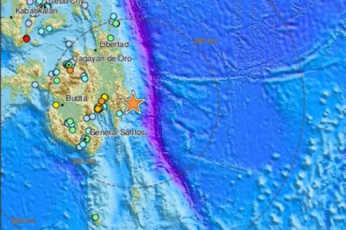 Τρόμος στις Φιλιππίνες από τον σεισμό 7,6 Ρίχτερ: Συναγερμός για τσουνάμι έως 3 μέτρα- Βίντεο
