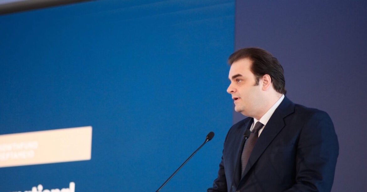 Πιερρακάκης στο Ecofin: Φόροι καπνικών, stablecoins και SIU στο επίκεντρο