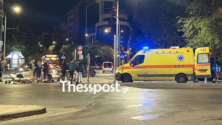 Τροχαίο στην Θεσσαλονίκη: Αυτοκίνητο συγκρούστηκε με μηχανή – Τραυματίστηκε ο οδηγός του δίκυκλου