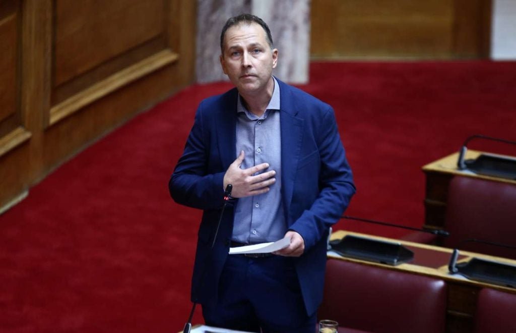 Αντιδράσεις και «μαθήματα… συμπεριφοράς» στους εισαγγελείς για την άρση ασυλίας του βουλευτή Μεταξά – για «κλοπή ασπίδας αστυνομικού»