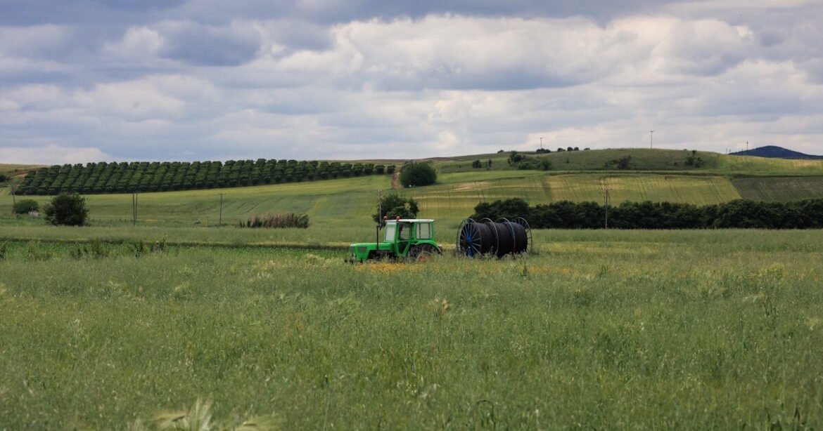ΥΠΑΑΤ: Προϋπολογισμός 40 εκατ. ευρώ για προγράμματα κατάρτισης αγροτών