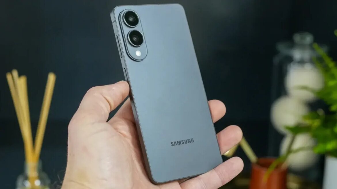 Η Samsung φέρεται να καταργεί τη σειρά Galaxy Edge λόγω χαμηλών πωλήσεων