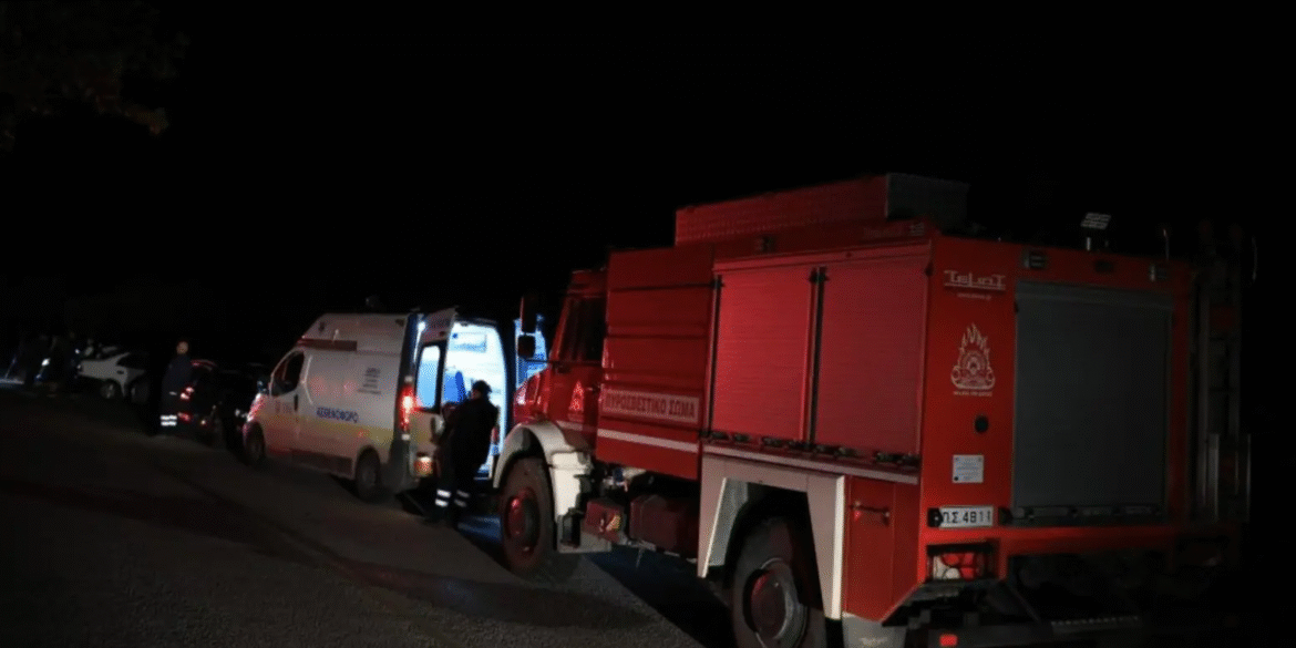 Φωτιά σε πολυκατοικία στην πλατεία Αμερικής το βράδυ της Τετάρτης – 7 ένοικοι μεταφέρθηκαν σε ασφαλή χώρο