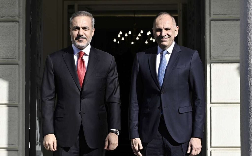 «Καμία συζήτηση σε θέματα εθνικού συμφέροντος»: Η Αθήνα απαντά στον Φιντάν